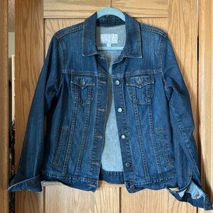 Classic jean jacket. Size XL.